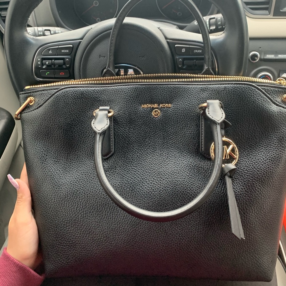 Michael kors satchel